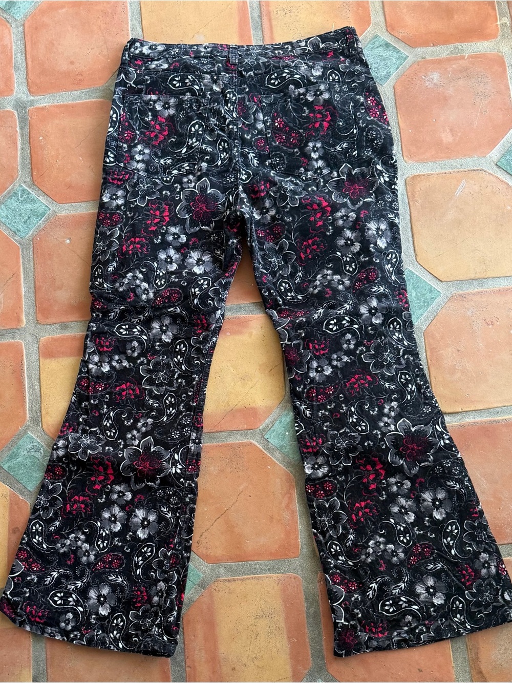 Idyllwind floral and paisley high rise flare corduroy jeans. Boyfriend size 16.